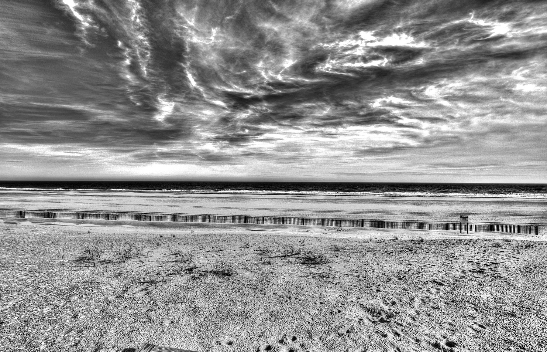 20170112 5DM31924_5_6 Long Beach Island NJ BW HDR_Surreal V1.jpg
