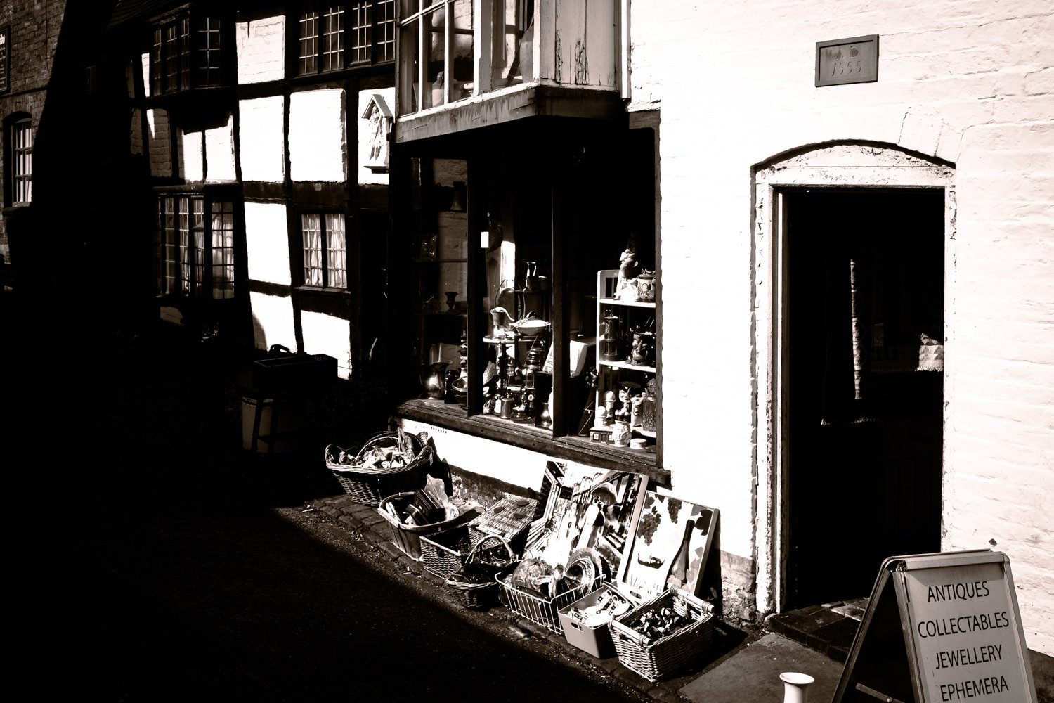 OldShop1555_F5813-922.JPG