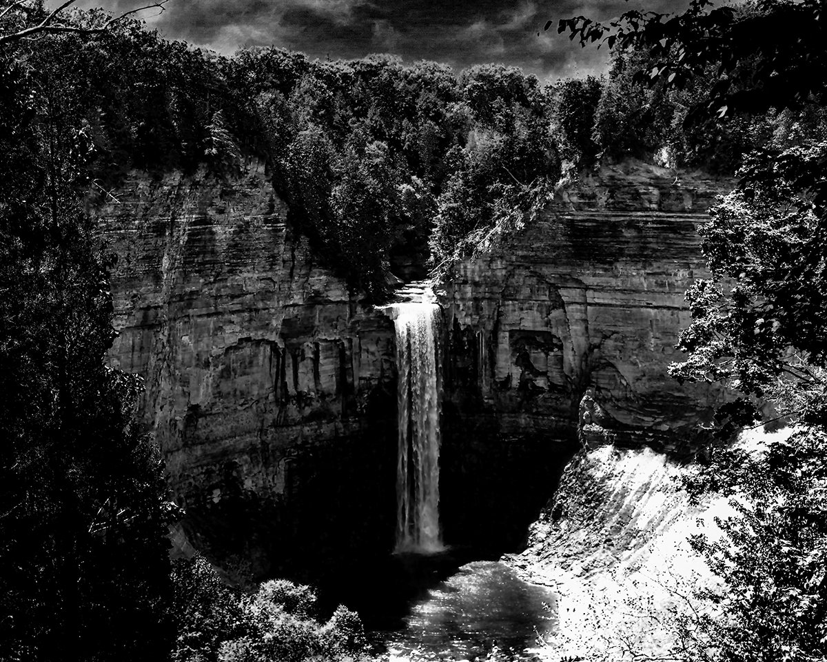 20150523 5DM30192 Taughannock Falls Ulysses, New York MWS BW Cr V2.1.jpg