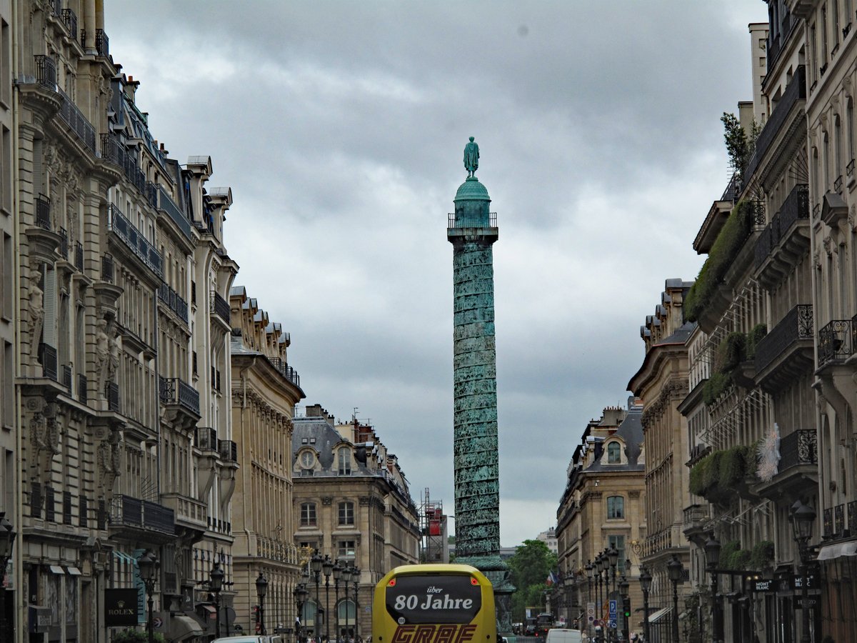 Paris by coach-web.jpg