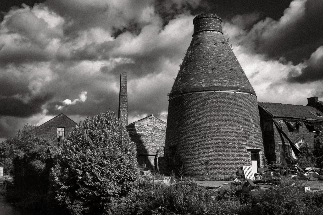 PostIndustrialBuilding3_F1092-444-1.JPG