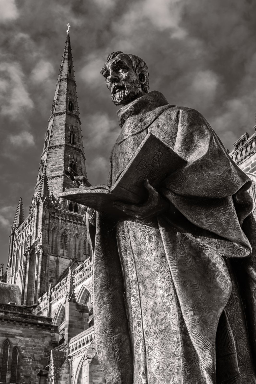 StChadStatue_F4784-782.jpg